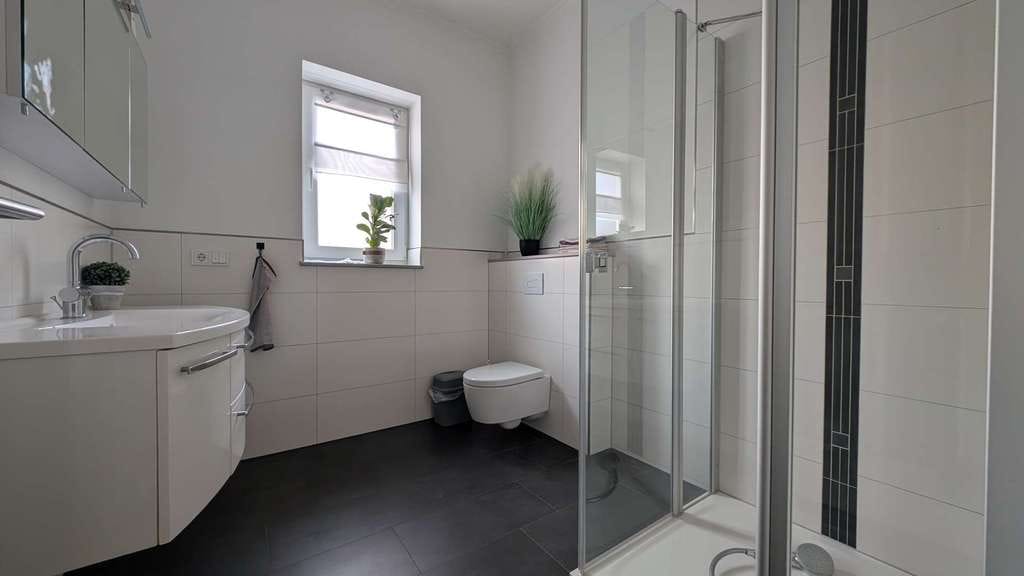 Immobilie in Rodenbach bei Puderbach - Stilvolles Wohnen mit Extra-Platz - Bild 3