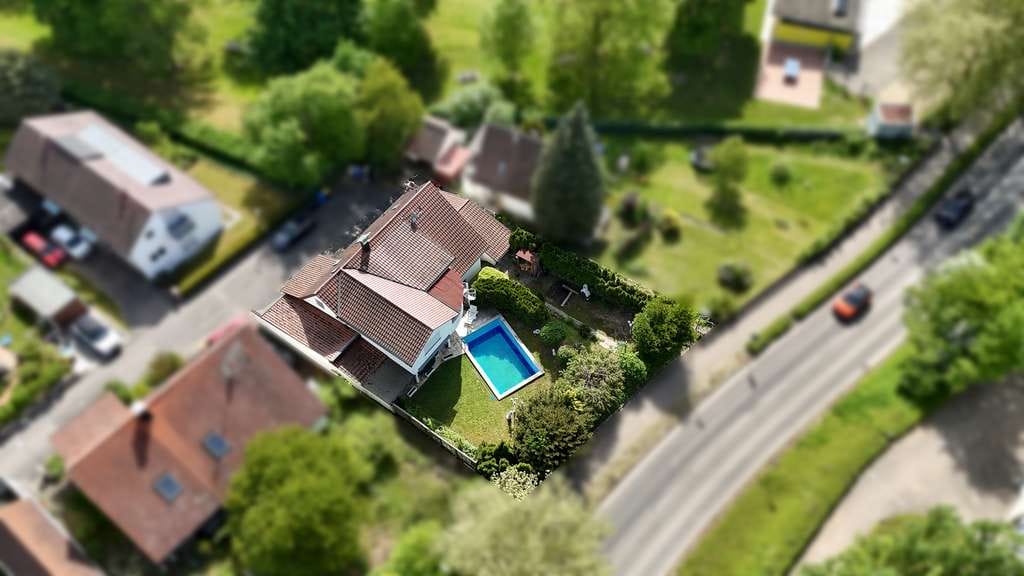 Immobilie in Nordheim - 2-Familienhaus mit viel Potential und eigenem Pool im Garten - Bild 2