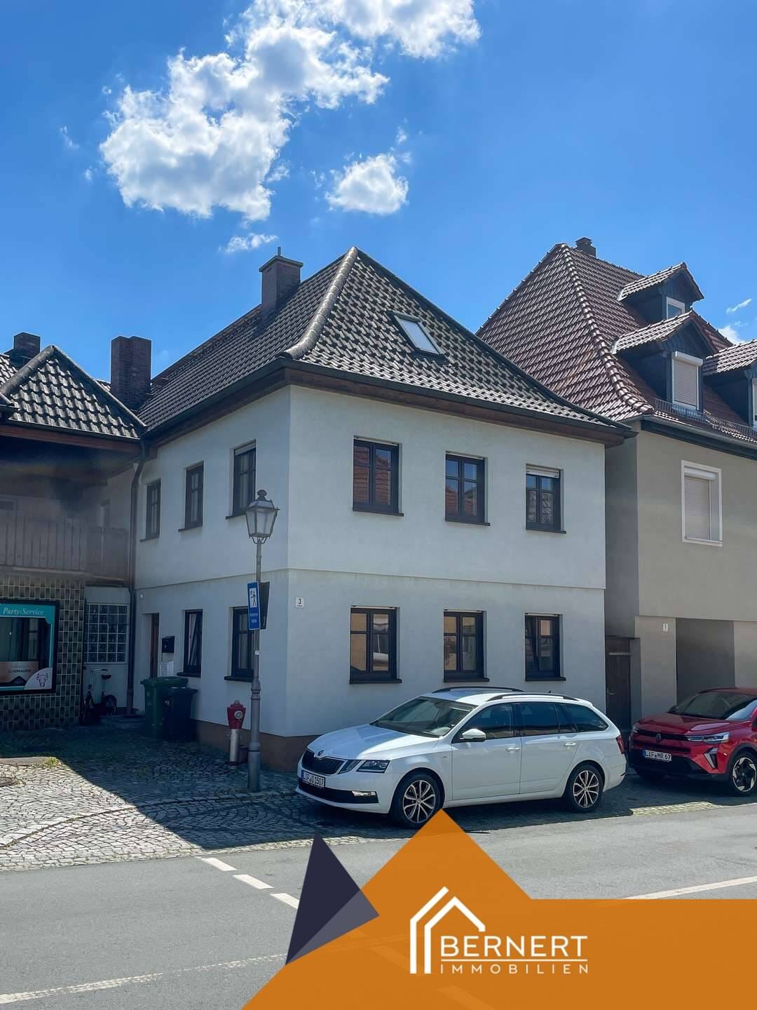 Immobilie in Altenkunstadt - Charmantes Zweifamilienhaus in der Ortsmitte von Altenkunstadt - Bild 0