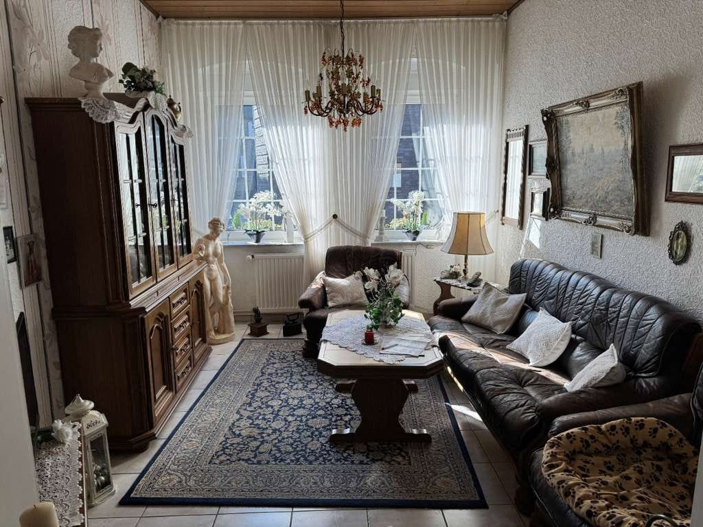 Immobilie in Jüchen - Gepflegtes Reihenmittelhaus in Jüchen-Bedburdyck zu verkaufen! - Bild 1