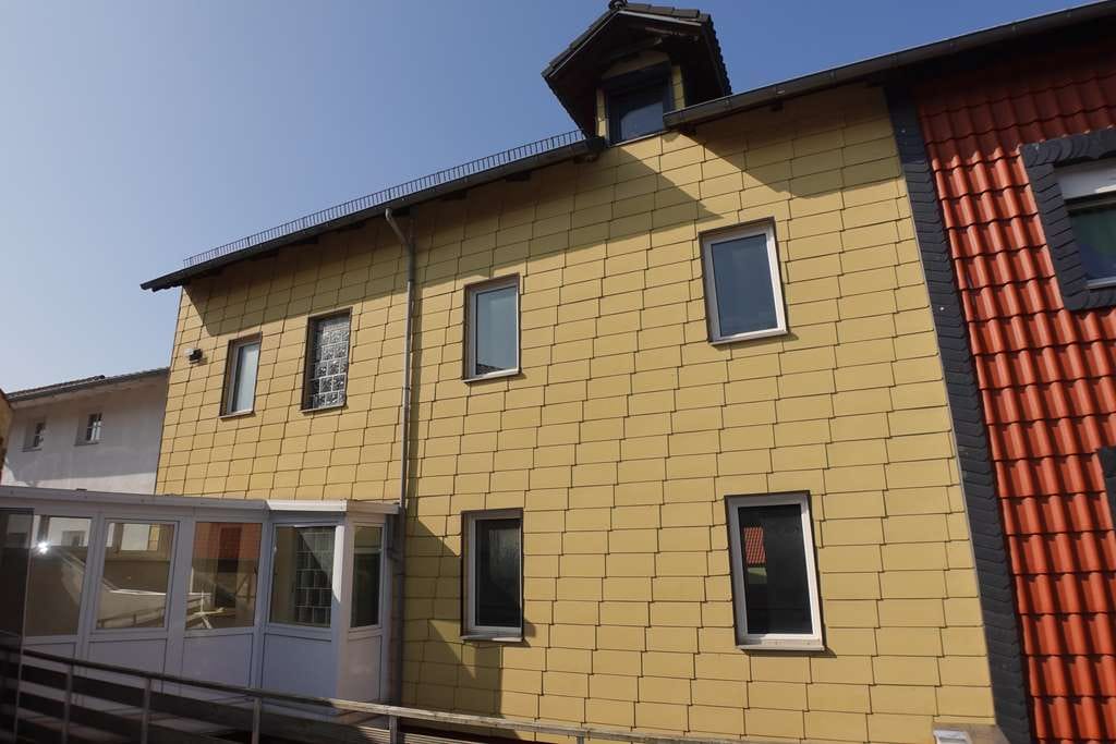 Immobilie in Königslutter am Elm - Charmantes Mehrfamilienhaus mit Denkmalschutz und Entwicklungspotenzial in Toplage von Königslutter - Bild 3
