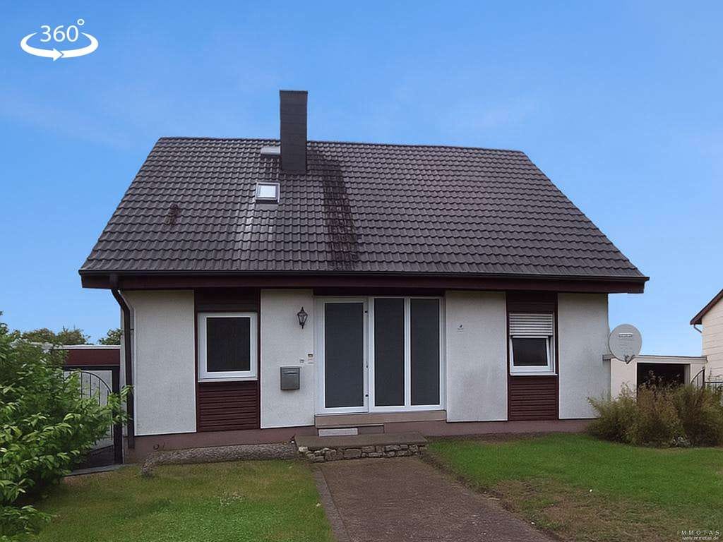 Immobilie in Riedelberg - Schönes Einfamilienhaus (Massa-Fertighaus) mit Doppelgarage und Garten - Bild 0