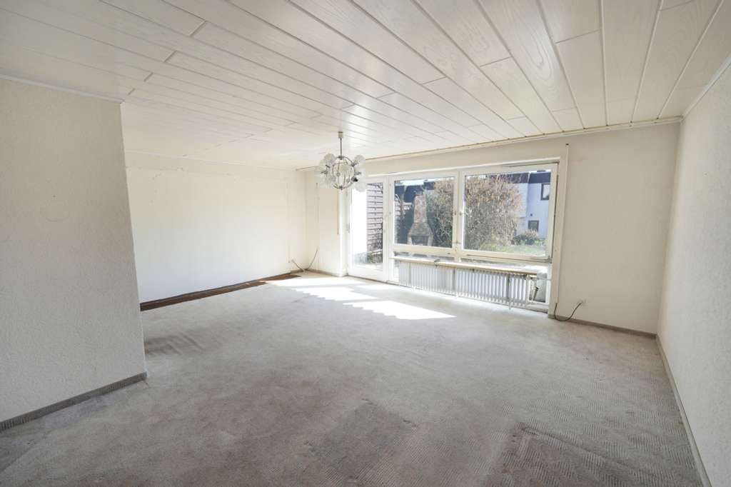 Immobilie in Coburg - Gemütliches Reihenhaus in schöner Stadtrandlage in Coburg, nahe Wirtsgrund (Renovierungsbedürftig) - Bild 3