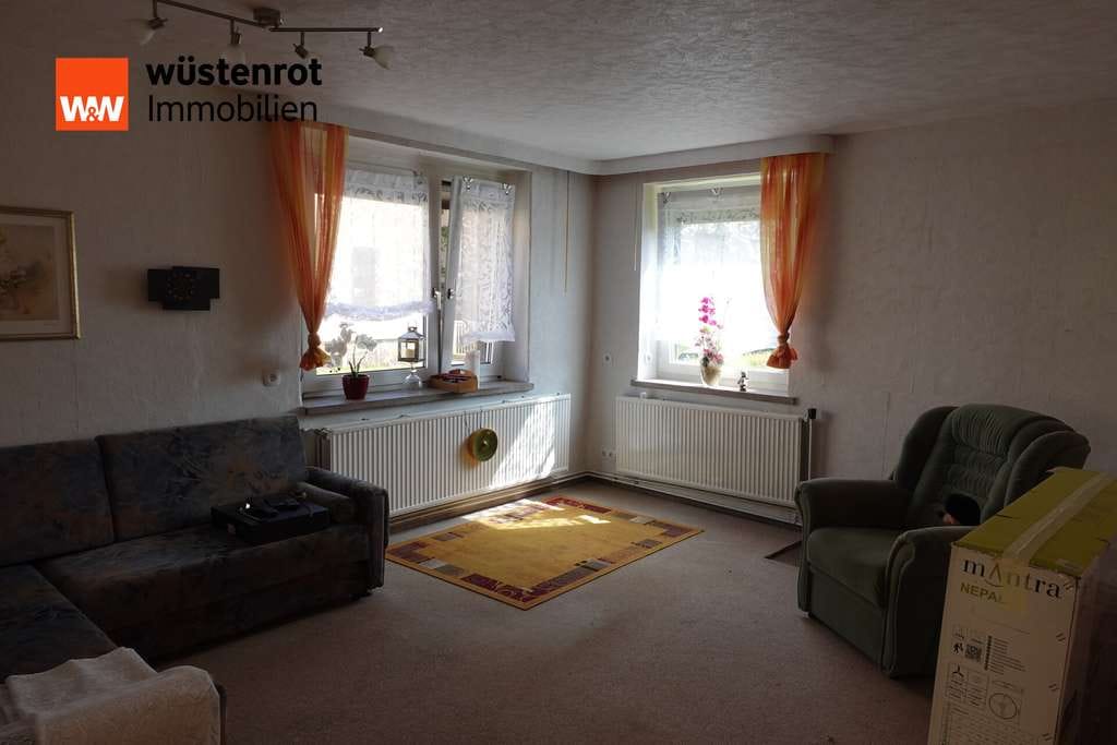 Immobilie in Lugau - Sanierungsbedürftiges Einfamilienhaus mit großem Nebengebäude und Potenzial - Bild 4