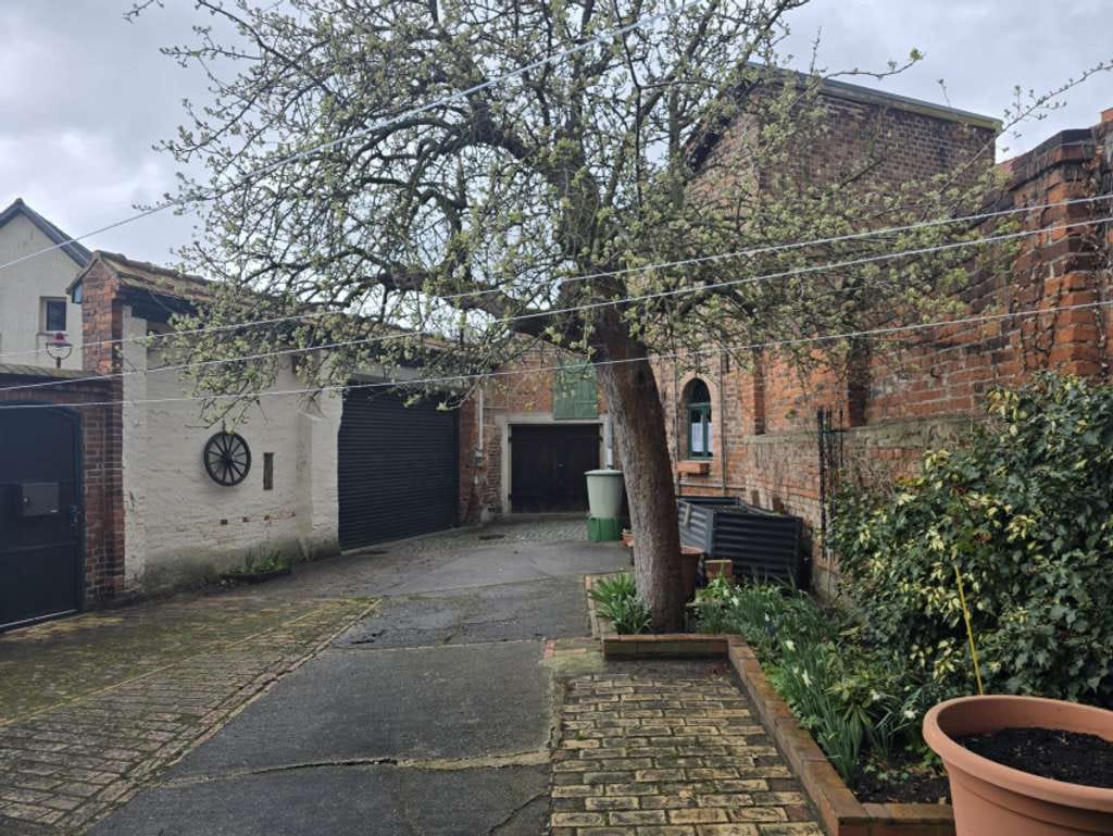 Immobilie in Bitterfeld-Wolfen - Großes Wohnhaus mit viel Potenzial! - Bild 4
