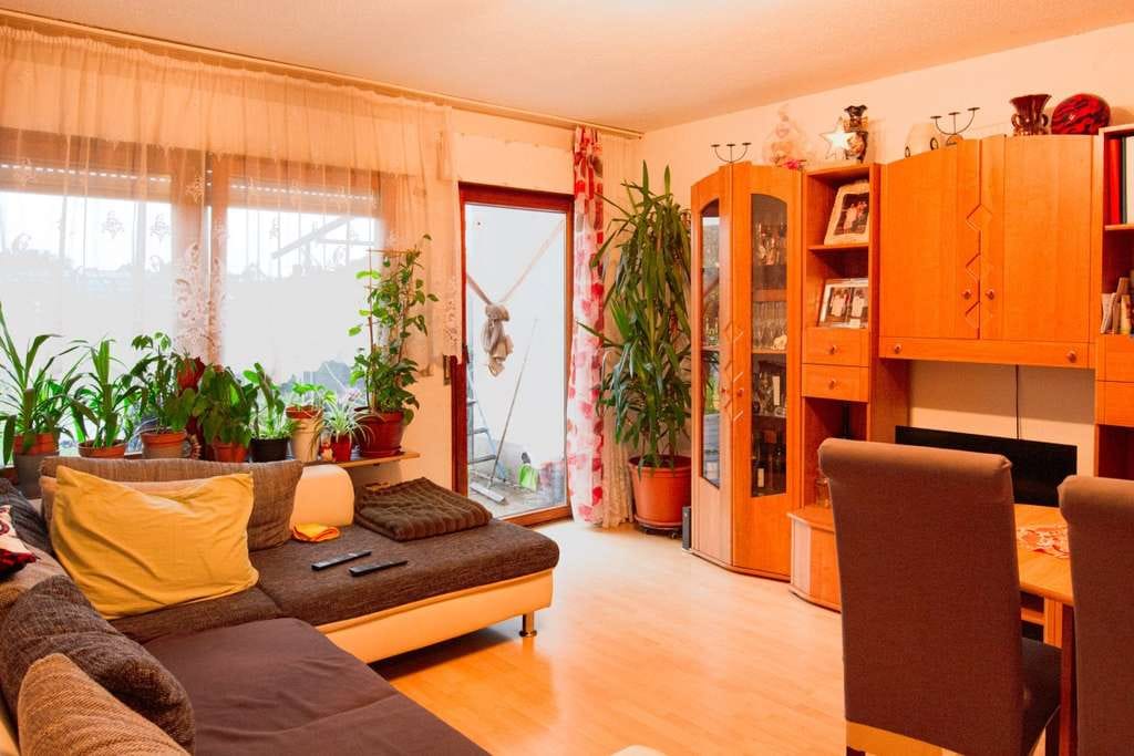 Immobilie in Auggen - Angebautes Einfamilienhaus mit Renovationsbedarf in Auggen - Bild 0