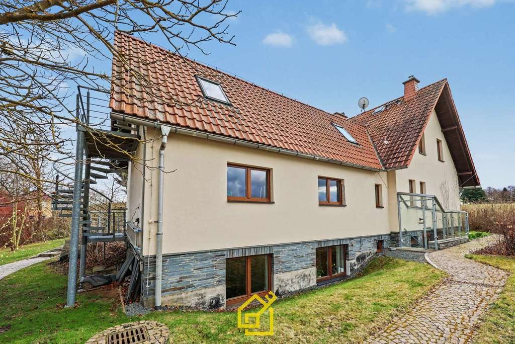 Immobilie in Schleiz - Exklusives Zuhause mit Büro, Pool, Sauna & Kamin – Ihr Rückzugsort am Feldrand - Bild 3