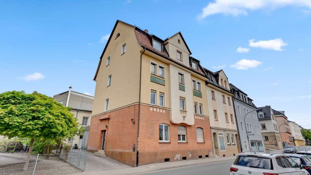 Immobilie in Bayreuth - Zentrumsnahe Lage! Attraktives Mehrfamilienhaus mit Ausbaupotenzial und attraktiver Rendite - Bild 1