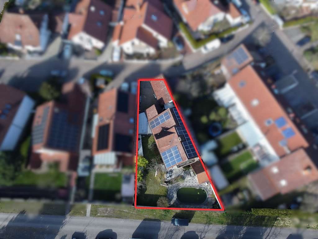 Immobilie in Germersheim - Einfamilienhaus inkl. Einliegerwohnung in begehrter Feldrandlage mit viel Potenzial! - Bild 4