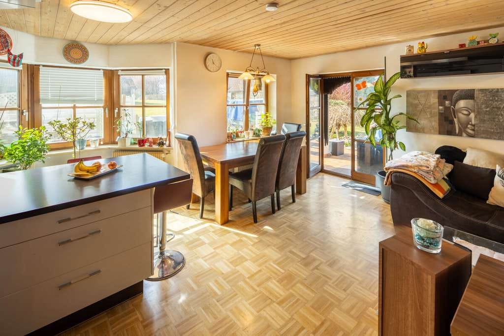 Immobilie in Argenbühl - Stilvolle Maisonette-Wohnung mit Kamin und eigenem Eingang - Bild 3
