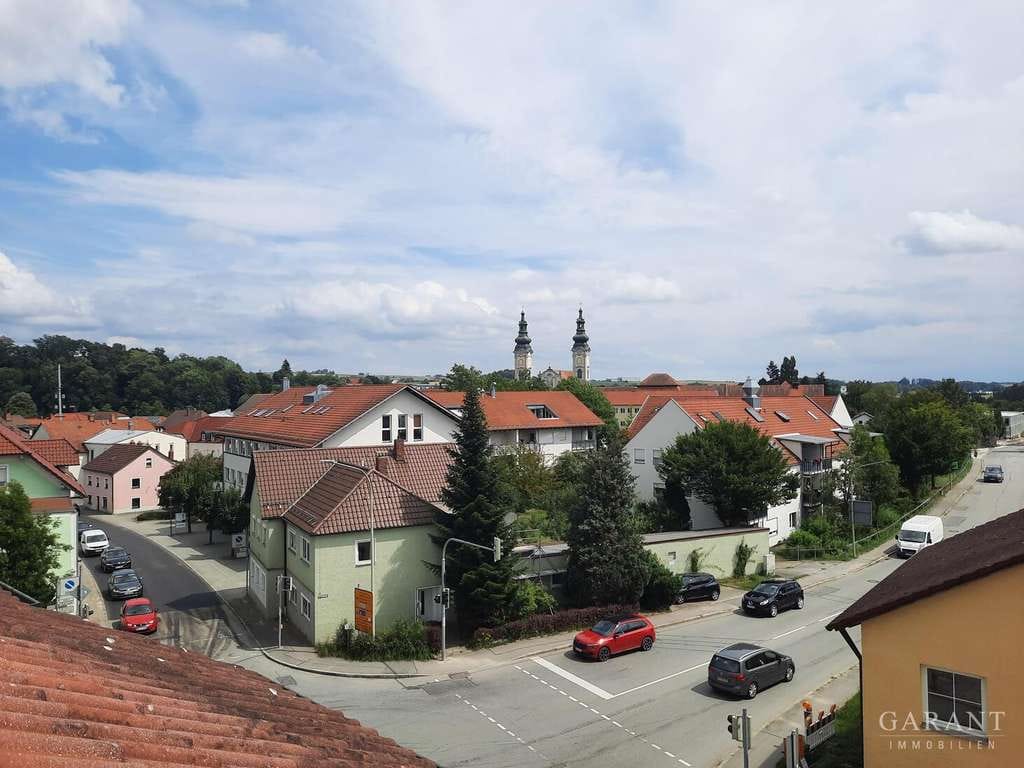 Immobilie in Fürstenzell - Sofort beziehbar! Gepflegte und gemütliche 3 Zimmer-Dachgeschoss-Wohnung - Bild 1