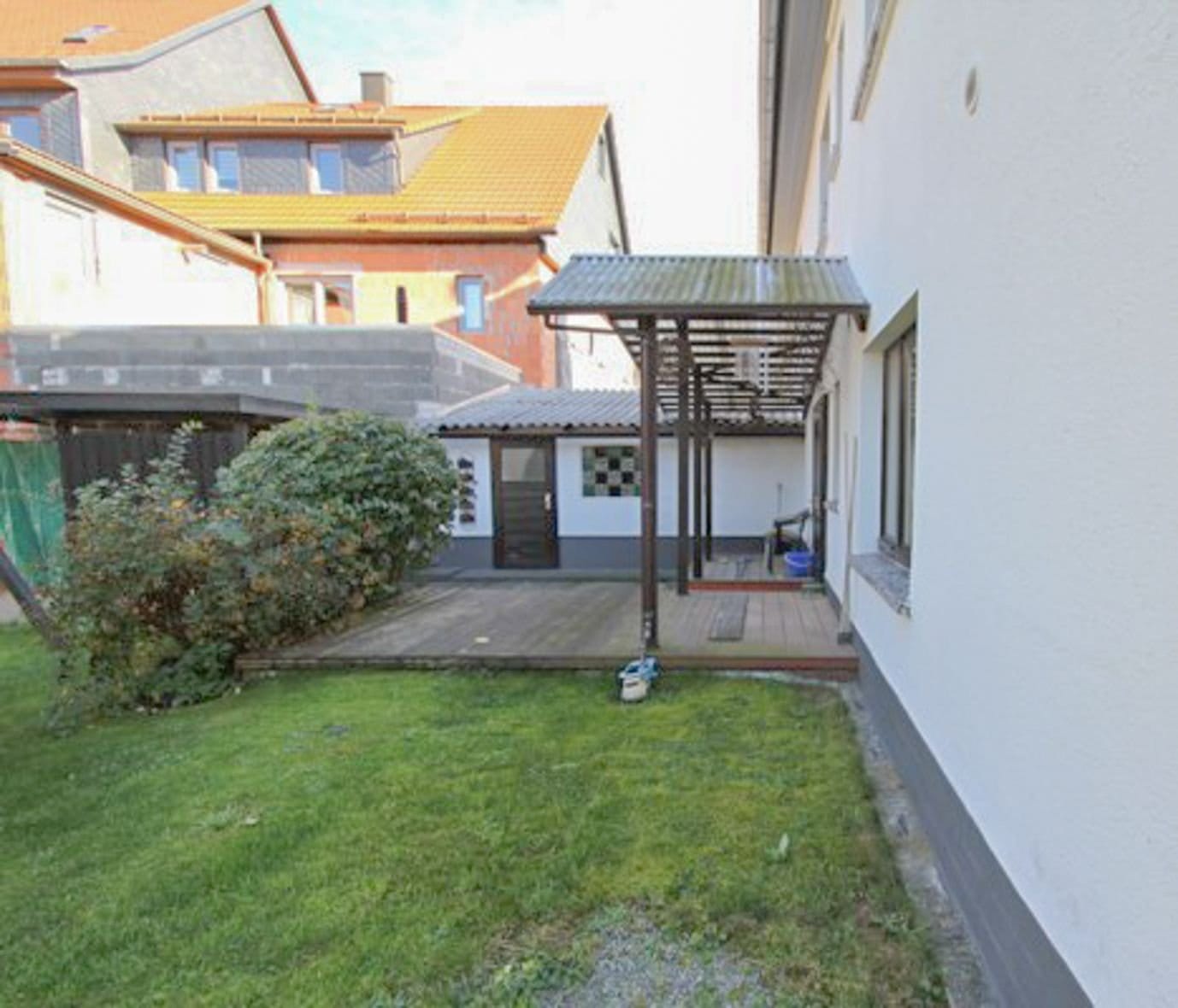 Immobilie in Eisfeld - Vielseitiges Wohnhaus im Zentrum von Eisfeld: Ein- bis Zweifamilienhaus mit Potenzial - Bild 4