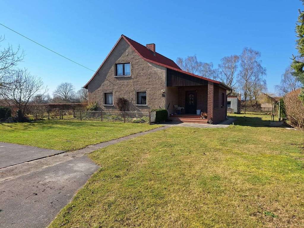 Immobilie in Groß Kiesow - Einfamilienhaus mit Nebengelass zwischen Groß Kiesow und Züssow - Bild 0