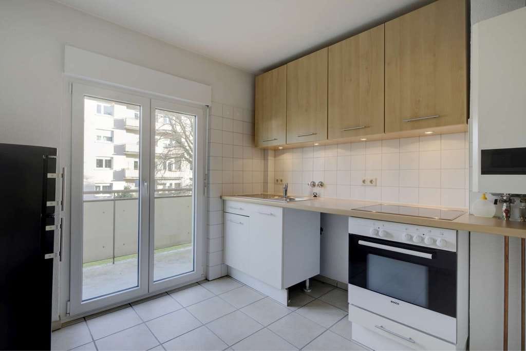 Immobilie in Freiburg im Breisgau - Gepflegte 3-Zimmer-Wohnung mit 2 Balkonen im Erbbaurecht - Bild 4