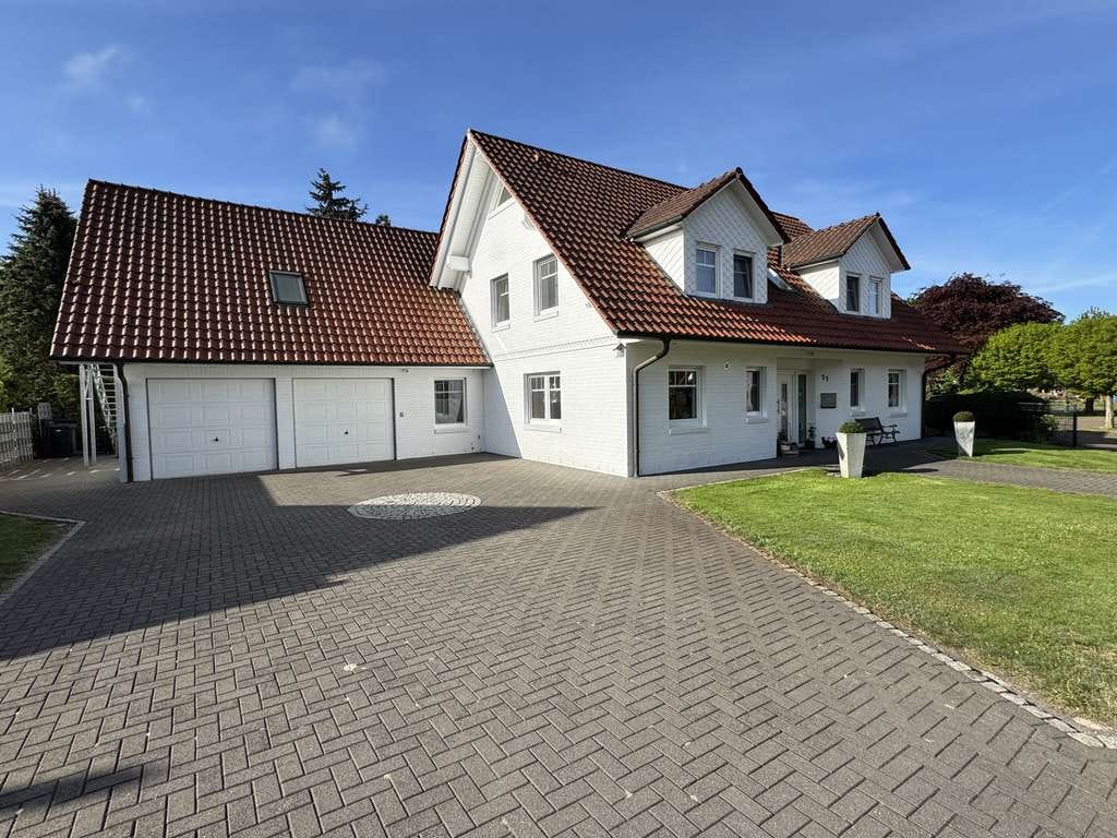 Immobilie in Grethem - Gepflegtes Architektenhaus mit Einliegerwohnung 259 m² Wfl. in Grethem auf 2.000m² - Bild 2