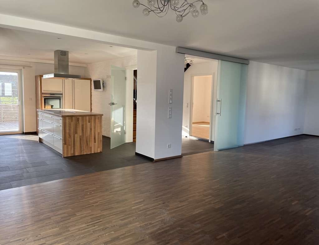 Immobilie in Rot am See - Großzügiges  Einfamilienhaus in Rot am See zu verkaufen - Bild 1