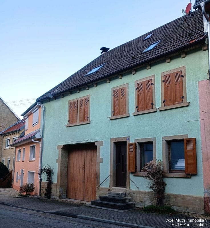 Immobilie in Eppingen - Historischer Bauernhof von 1897.
Ein Sandsteinhaus mit Innenhof & Scheune - Bild 0