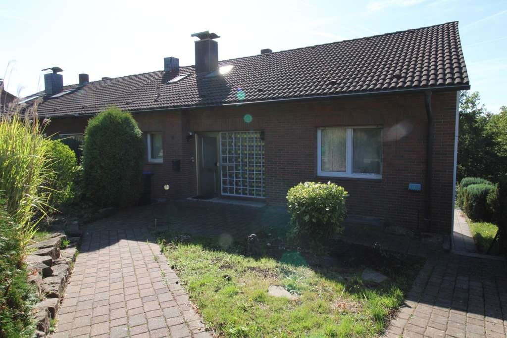 Immobilie in Hattingen - Doppelhaushälfte in gepflegter, ruhiger Wohnlage von Hattingen-Welper. Mit Garage und Garten. - Bild 0