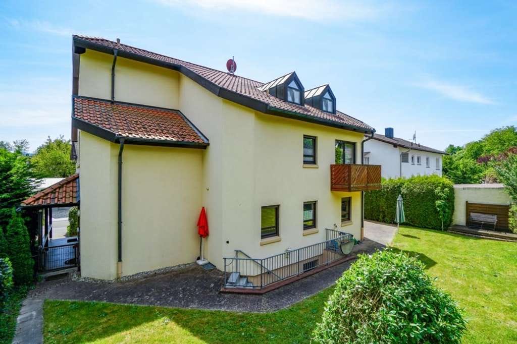 Immobilie in Mörlenbach - Dreifamilienhaus mit zwei vermieteten Einheiten und einer Doppelgarage! - Bild 4
