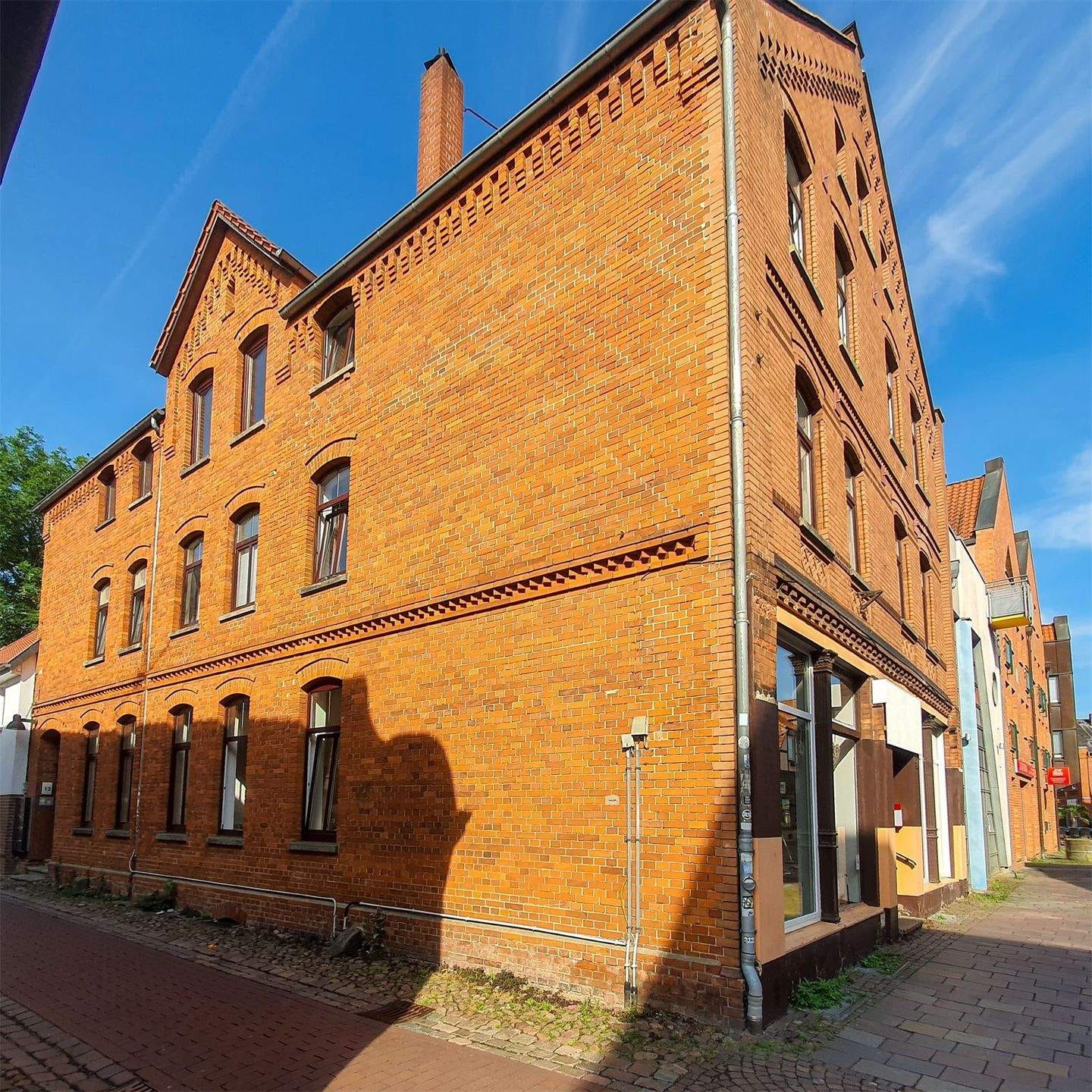 Immobilie in Nienburg/Weser - Wohn- und Geschäftshaus in der Nienburger Innenstadt zu verkaufen - Bild 2