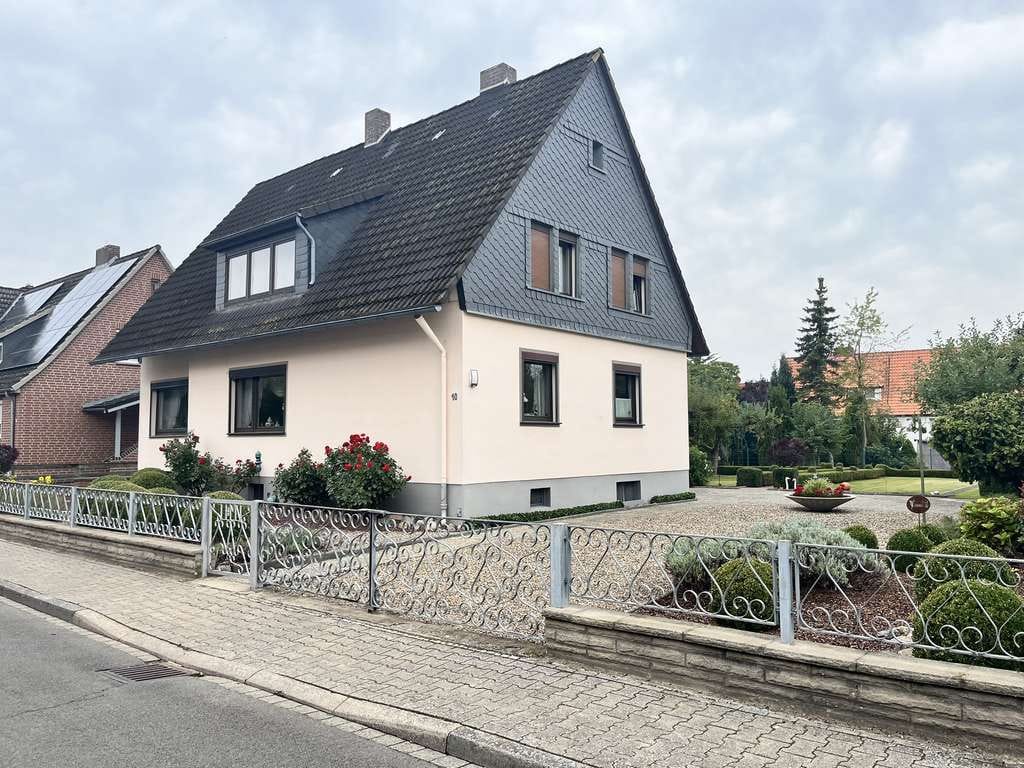 Immobilie in Lüchow - Ein- /Zweifamilienhaus in ruhiger Standrandlage, voll unterkellert, Garage,  gepflegtes Grundstück - Bild 0