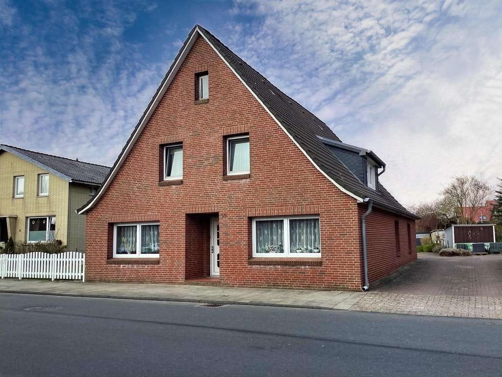 Immobilie in Cuxhaven - Einfamilienhaus mit Ausbaureserve - Bild 0