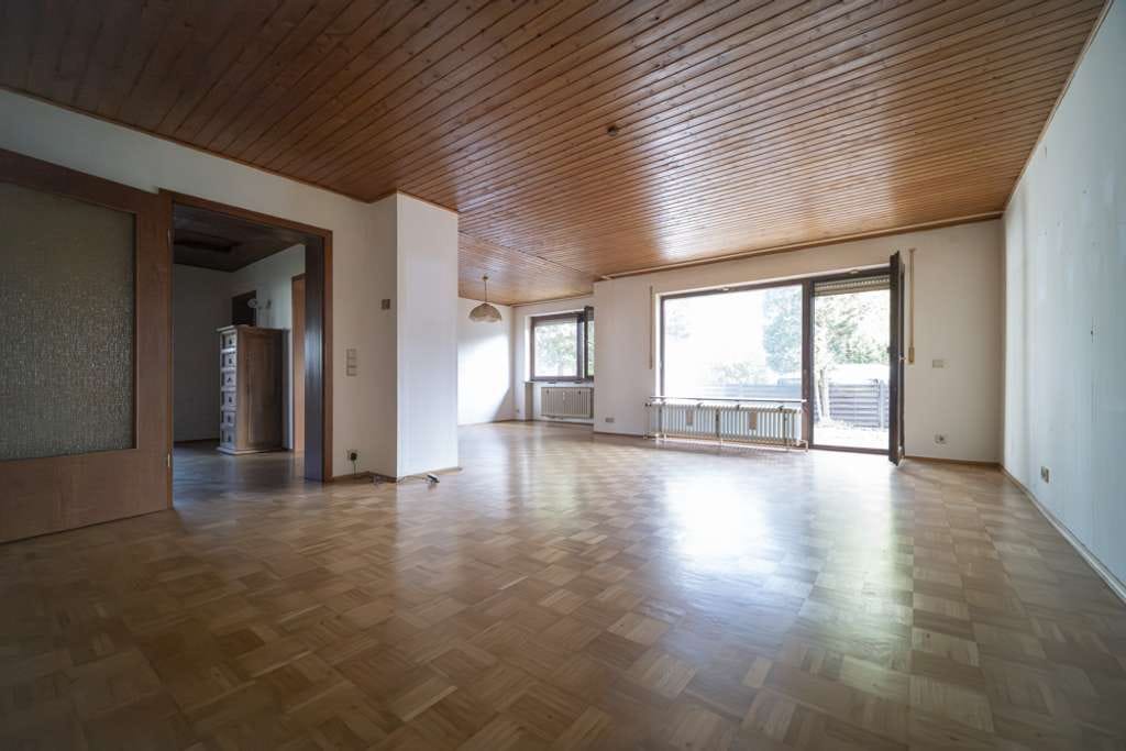 Immobilie in Mörfelden-Walldorf - Altes Haus, neue Träume – Sanierungsobjekt in Mörfelden-Walldorf - Bild 3