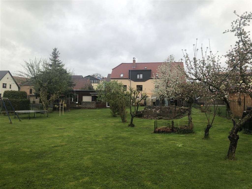 Immobilie in An der Schmücke - EFH mit ELW und ca. 1.250 m² großen Grundstück – an der Schmücke - Bild 3