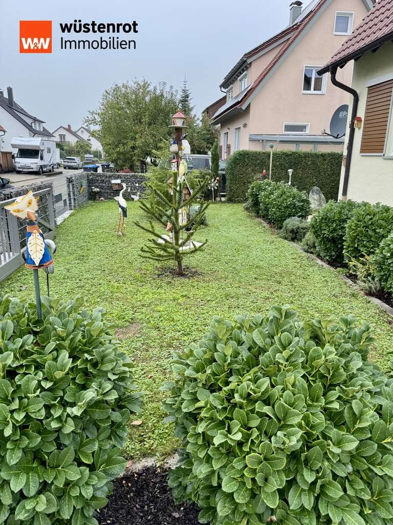 Immobilie in Heiningen - Ein Zuhause mit Zukunft: Großzügiges Haus mit Garten und flexiblen Wohnkonzepten - Bild 2