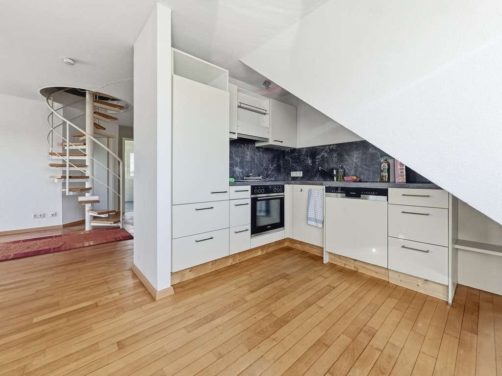 Immobilie in Langenargen - 3,5 Zi. Dachgeschoss Wohnung mit 2x TG Stellplätzen - Sofort Bezugsfrei - Bild 4