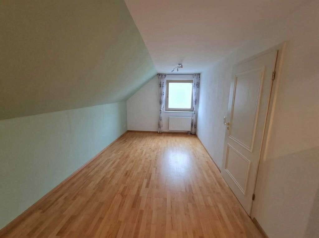 Immobilie in Eurasburg - Wohnen mit Weitblick – Charmante Maisonette-Wohnung in idyllischer Lage - Bild 4