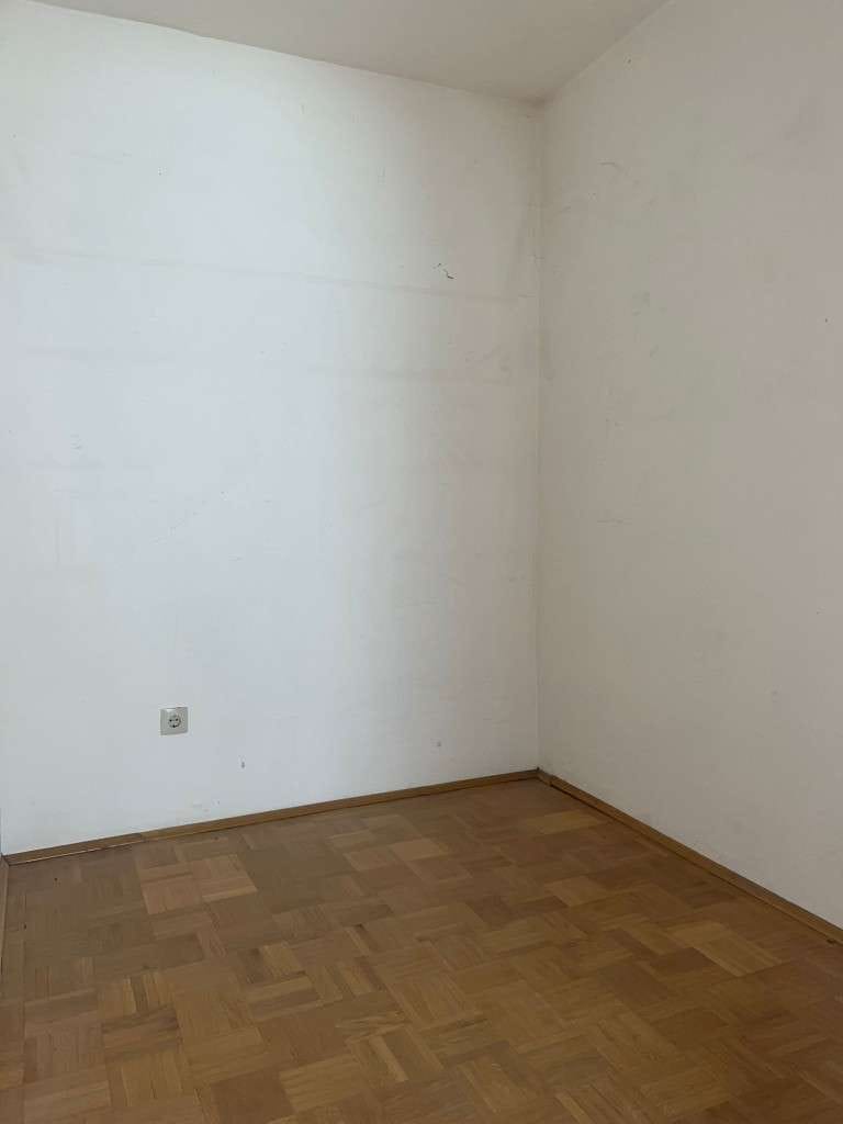 Immobilie in Neuried - Brück Immobilien - Freies 1-Zi.-Appartement mit West-Balkon zum Renovieren - Bild 4