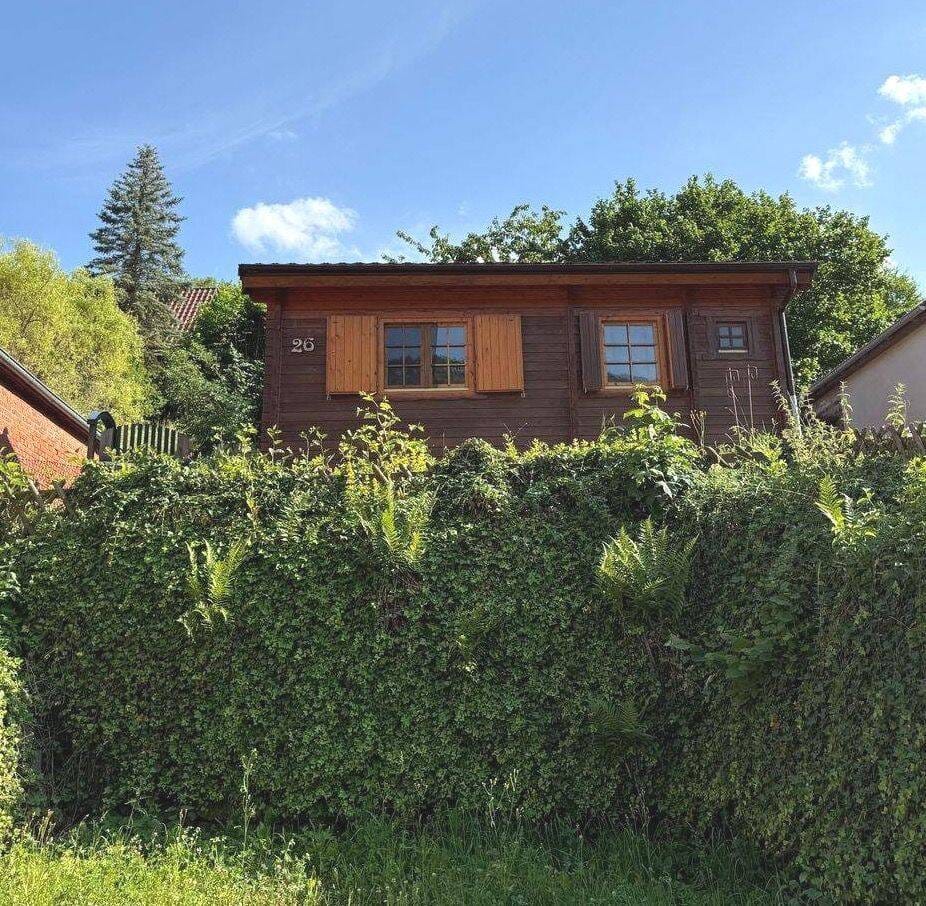 Immobilie in Jena - Traumhaft schönes Wochenendhaus auf einem Südhang-Grundstück in Jena-Leutra zum Verkauf - Bild 1
