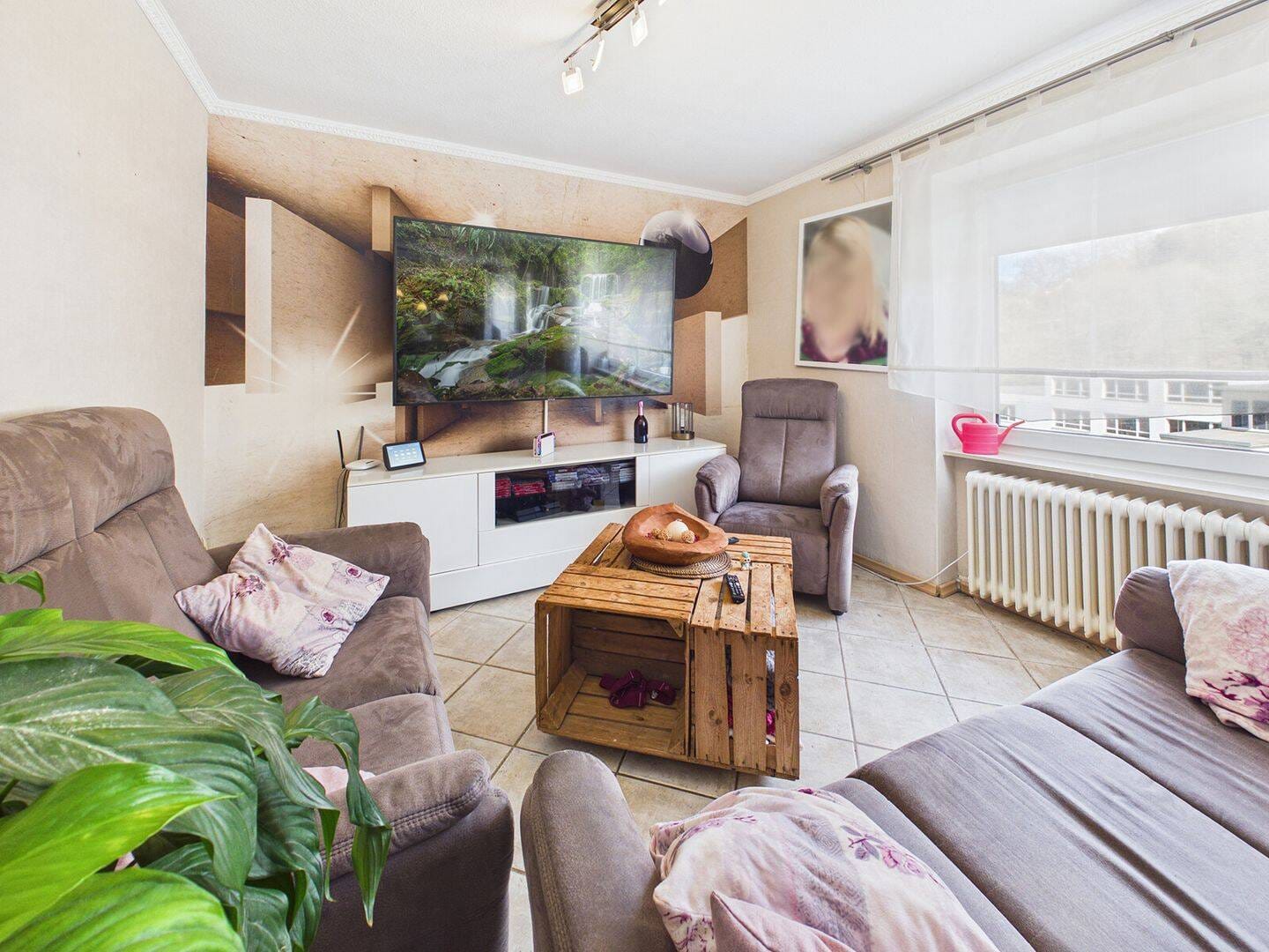 Immobilie in Schalksmühle - SCHADE IMMOBILIEN - Zweifamilienhaus mit vielen Möglichkeiten in Schalksmühle! - Bild 2