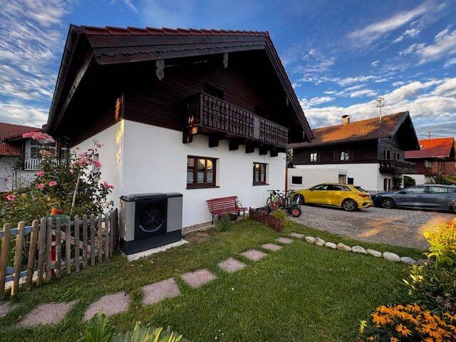 Immobilie in Edling - frisch kernsaniertes Einfamilienhaus - Energieeffizienz trifft Wohnkomfort - Bild 1