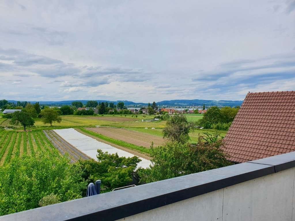 Immobilie in Moos - Wundervolle Seesicht mit Terrasse *4 Zimmer Wohnung* in Moos-Weiler - Bild 1