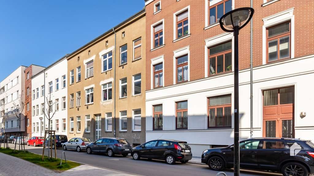Immobilie in Rostock - Mehrfamilienhaus mit 6 WE's, Tageslichtbäder und Keller in ruhiger Lage von Rostock - Bild 1