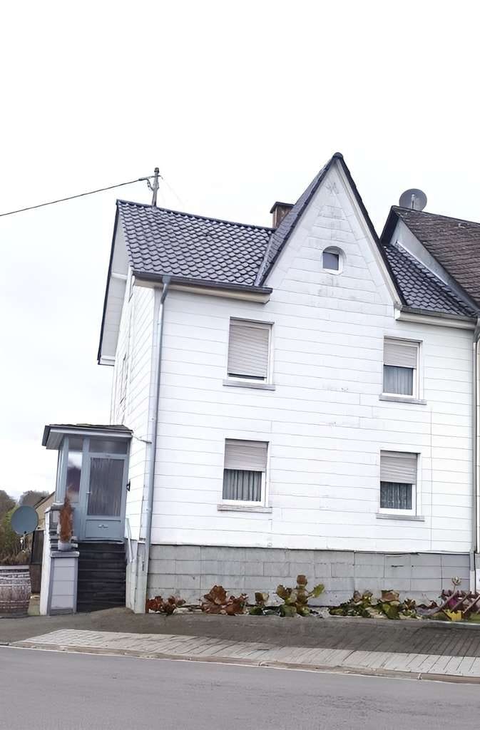 Immobilie in Gönnersdorf - Gut vermietetes Einfamilienhaus in Gönnersdorf - Renditeobjekt  - Bild 0