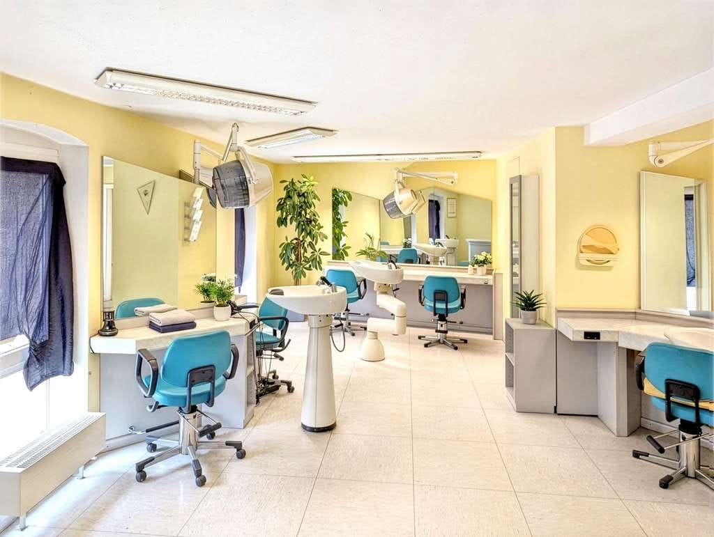 Immobilie in Brechen - Einfamilienhaus mit Friseursalon in Oberbrechen - Bild 3