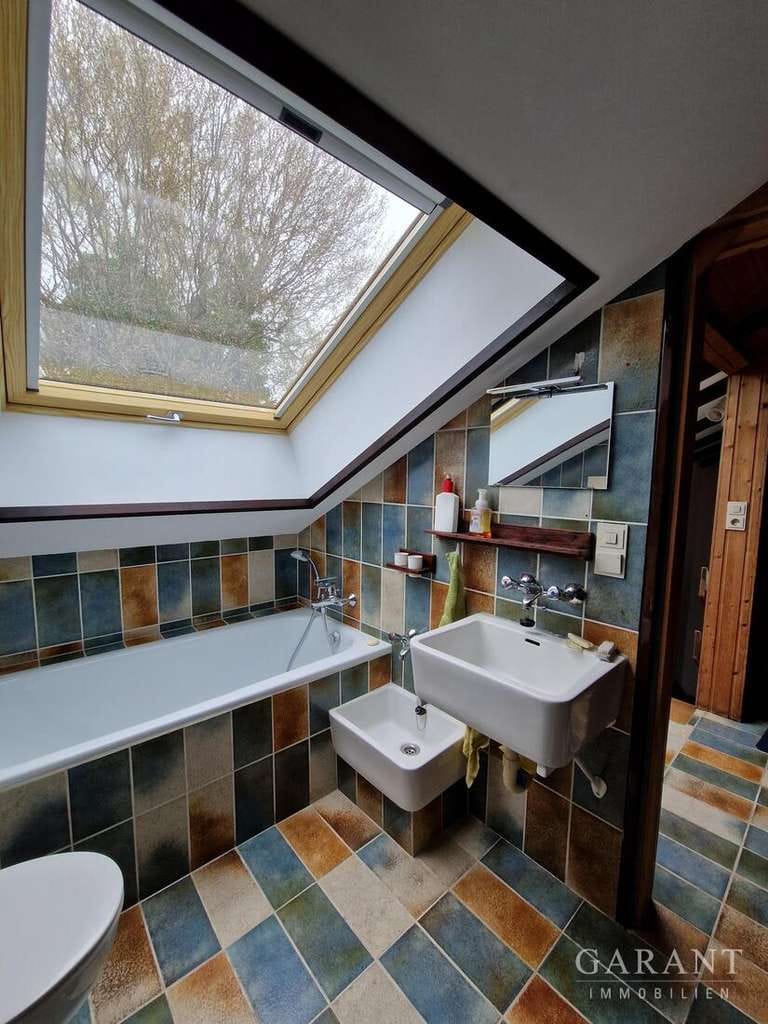 Immobilie in Stubenberg - Charmantes Einfamilienhaus mit Einlieger-/Gewerbebereich und Alpenblick - Bild 3