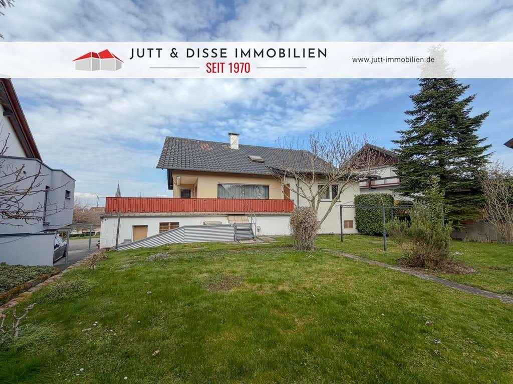 Immobilie in Kuppenheim - Bezugsfreies Dreifamilienhaus mit sonnigem Gartengrundstück und 3 Garagen in Kuppenheim - Bild 0