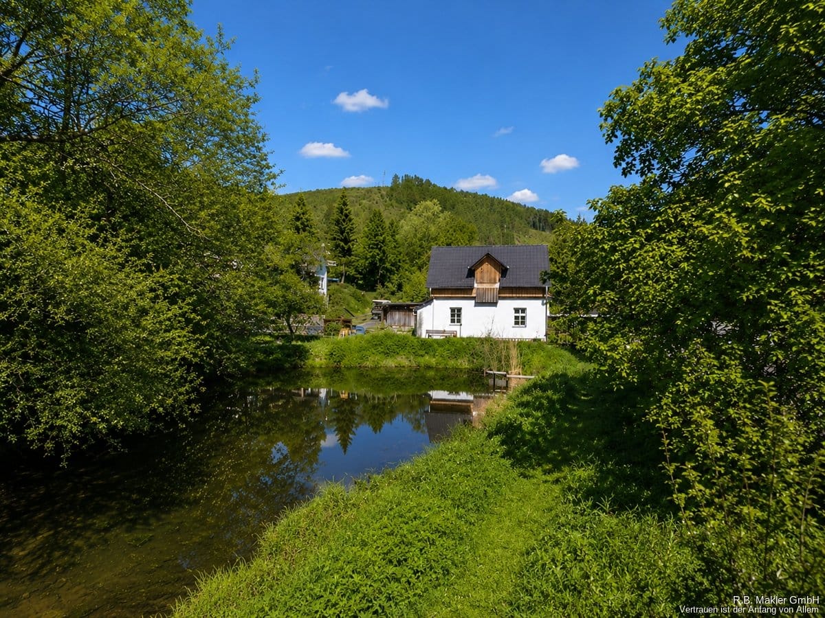 Immobilie in Herscheid - R.B. Makler: Naturidylle mit eigenem Teich und historischem Charme in Herscheid! - Bild 1