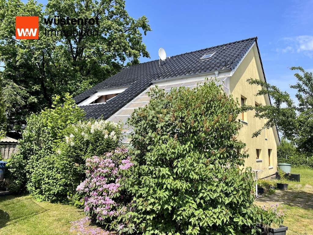 Immobilie in Fahrenkrug - Vielseitiges Zweifamilienhaus mit Energieeffizienzklasse A auf großzügigem Grundstück in Fahrenkrug - Bild 0