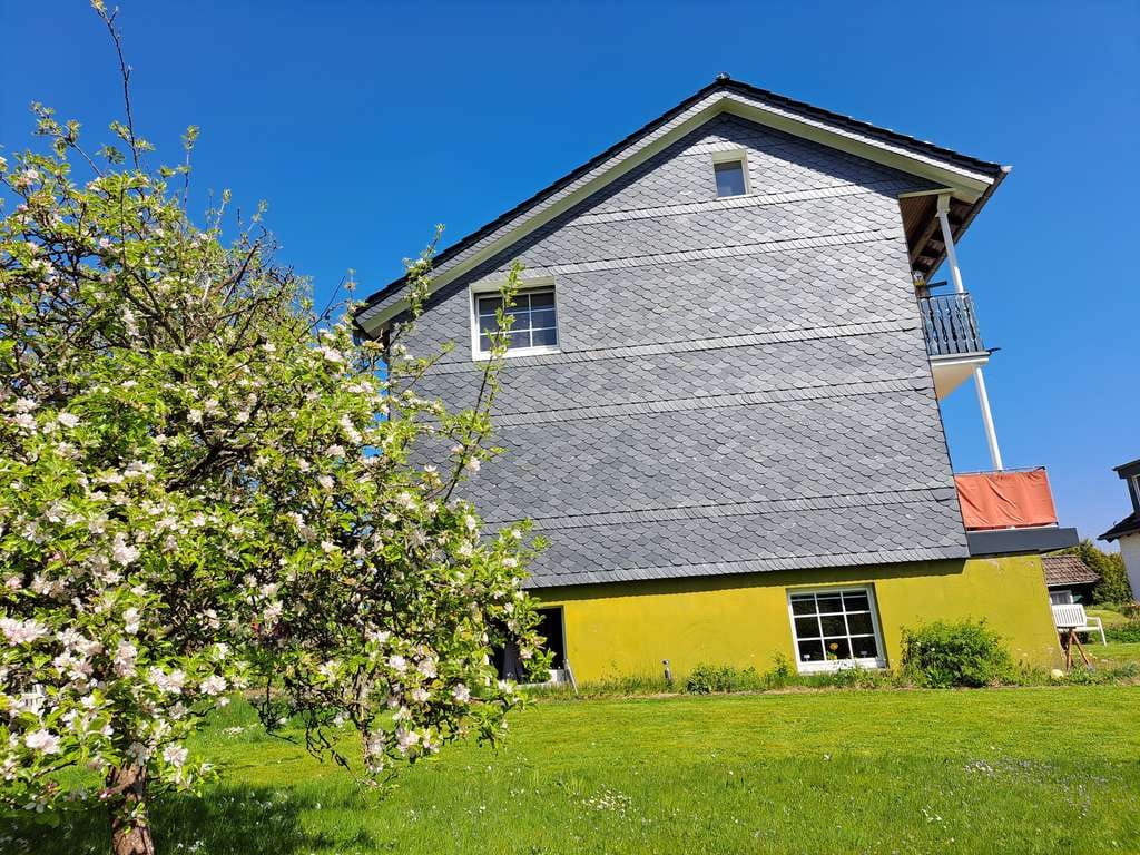 Immobilie in Wermelskirchen - Zweifamilienhaus auf städt. Erpachtgrundstück zu verkaufen - Bild 1
