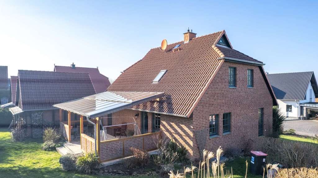 Immobilie in Nienstädt - Familientraum in ruhiger Lage – Gepflegtes Einfamilienhaus mit Kamin, großem Garten und Doppelgarage - Bild 4