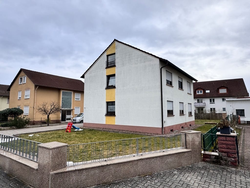 Immobilie in Erlenbach am Main - Geräumiges Zwei-Familienhaus in ruhiger Lage - Bild 1