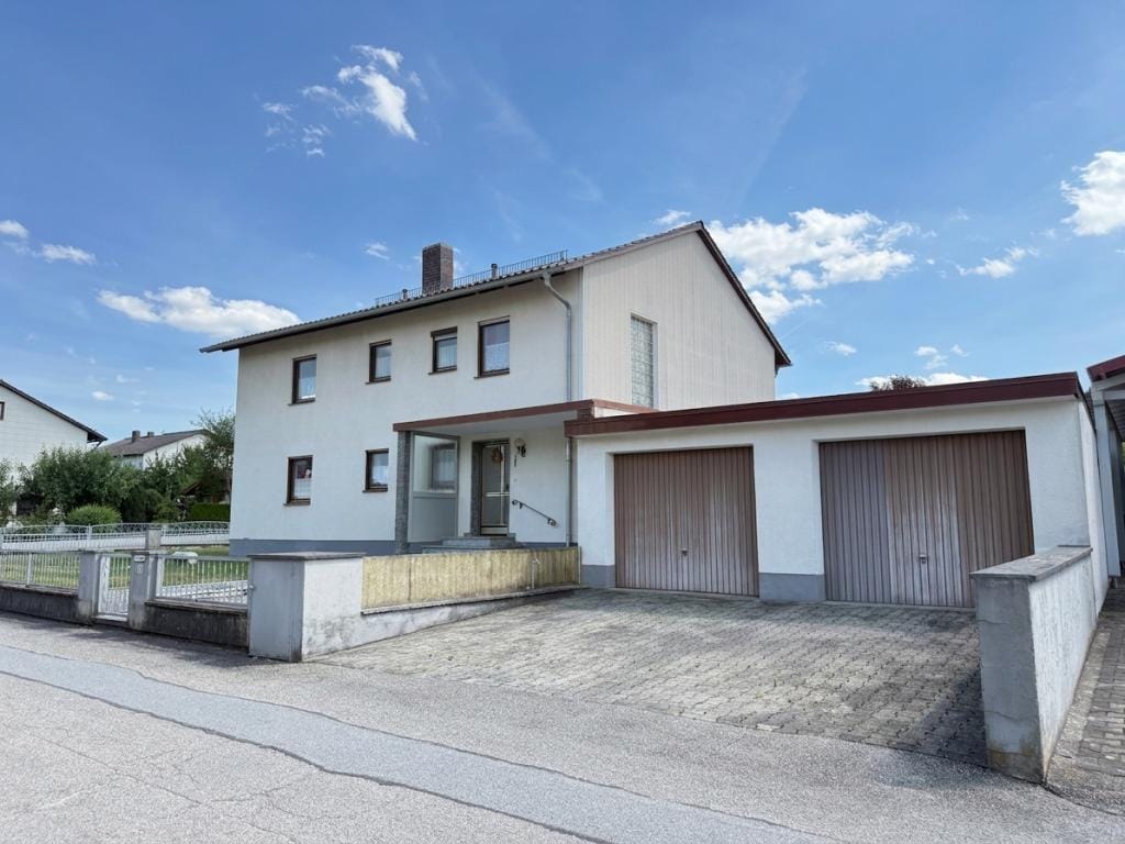 Immobilie in Eichendorf - Mehrfamilienhaus in Eichendorf - Bild 1