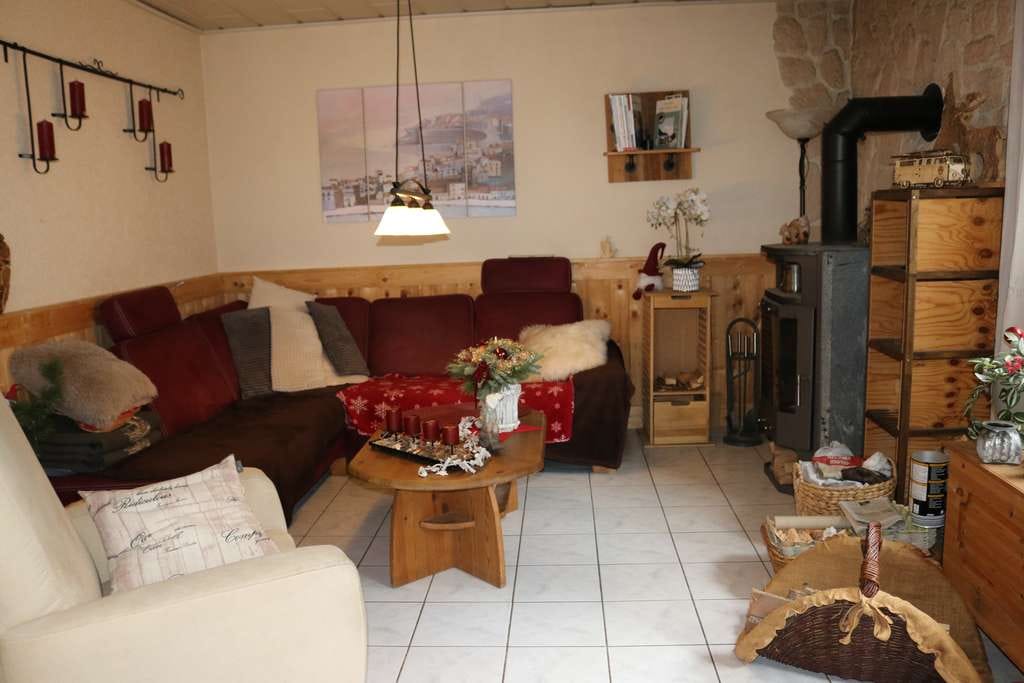 Immobilie in Staufenberg - Schönes Zweifamilienhaus in Staufenberg - Bild 2