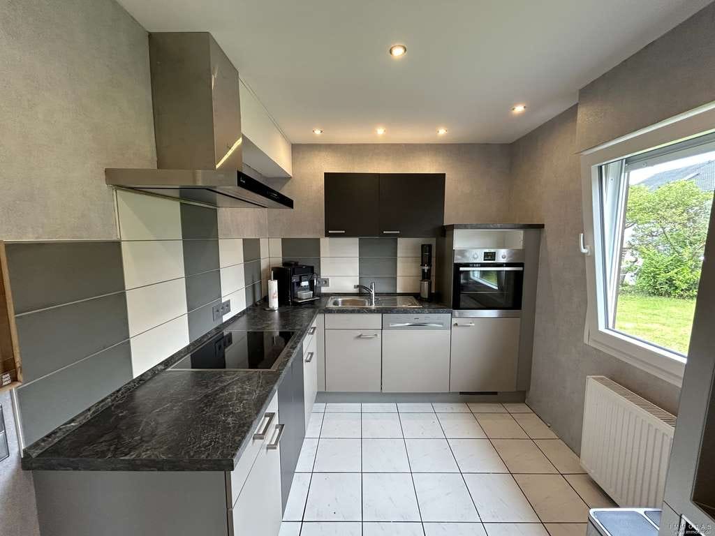 Immobilie in Riedelberg - Schönes Einfamilienhaus (Massa-Fertighaus) mit Doppelgarage und Garten - Bild 3