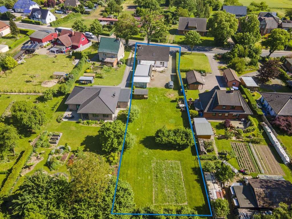 Immobilie in Steinhagen - Einfamilienhaus mit großem Grundstück in Steinhagen - Bild 2